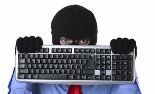 Fraude sur le réseau téléphonique : L'italien, gérant du célèbre "Blue Saxo" et sa bande tombent! Fraude sur le réseau téléphonique : L'italien, gérant du célèbre "Blue Saxo" et sa bande tombent!