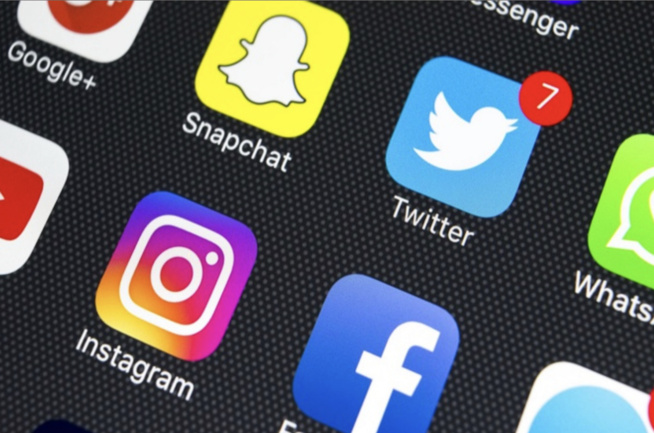 Réseaux sociaux ou la Dictature de l’émotion - Laity Fall Contributeur citoyen Réseaux sociaux ou la Dictature de l’émotion - Laity Fall Contributeur citoyen