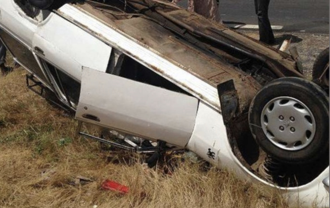 Axe Darou Mousty-Kébémer: Un véhicule se renverse et fait 11 blessés Axe Darou Mousty-Kébémer: Un véhicule se renverse et fait 11 blessés