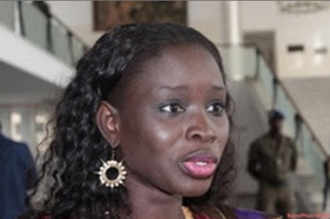 Qu’est-ce qui justifie le 3e mandat de Macky Sall : « Le pétrole et le gaz ! », soutient Thérèse Faye Qu’est-ce qui justifie le 3e mandat de Macky Sall : « Le pétrole et le gaz ! », soutient Thérèse Faye