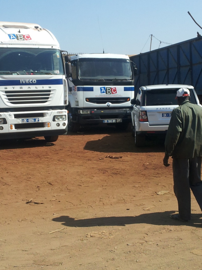 Aziz N'diaye quitte définitivement la lutte et investit 600 millions dans le transport Aziz N'diaye quitte définitivement la lutte et investit 600 millions dans le transport