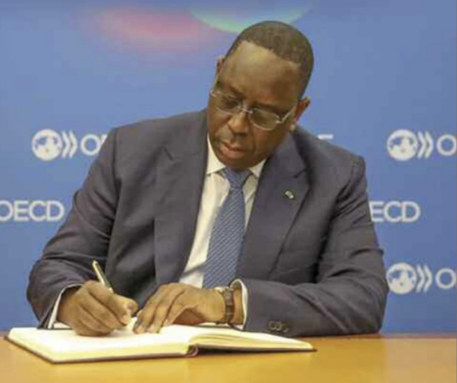 Modernisation des marchés et espaces commerciaux: Macky Sall demande l'accélération de la mise en œuvre du PROMOGEM