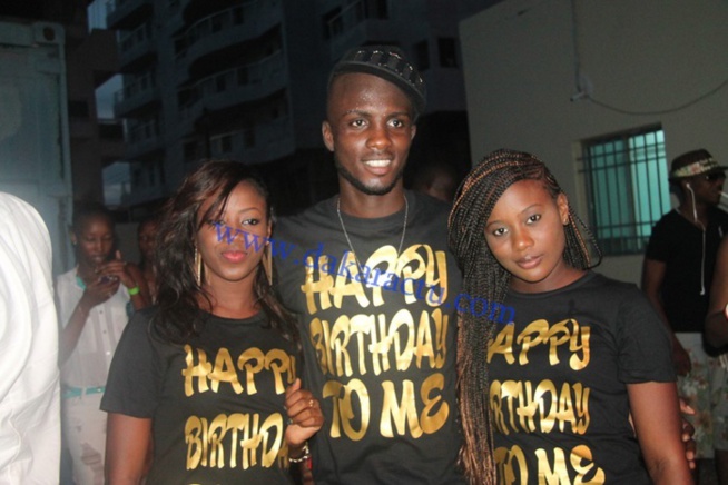 Aba Nostress de "Yendouleen" en compagnie de sa femme et sa belle-soeur