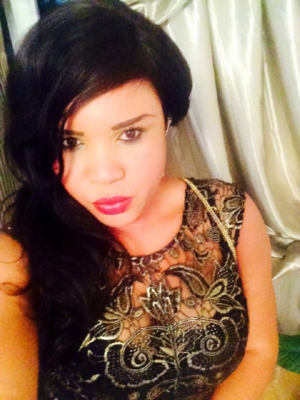 Mariama la promotrice culturelle gambienne de Germany à la soirée de Titi