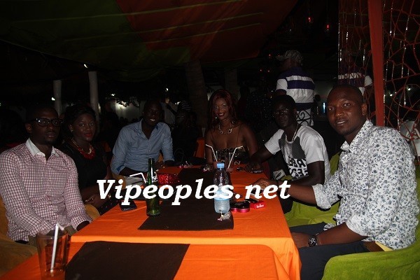"RAKAJOU SHOW" Pape Diouf innode le just 4 u