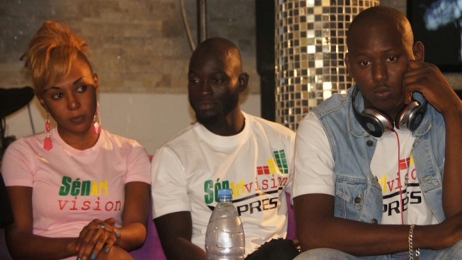 Tapha le cofondateur de la marmite du cœur et Djidiak le manager de Viviane, se lancent dans la production musicale avec « Sen Art Vision » Tapha le cofondateur de la marmite du cœur et Djidiak le manager de Viviane, se lancent dans la production musicale avec « Sen Art Vision »