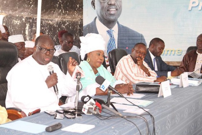 Parti AFP de Moustapha Niasse : Des responsables sonnent la révolte à Kaolack, Guinguinéo et Nioro Parti AFP de Moustapha Niasse : Des responsables sonnent la révolte à Kaolack, Guinguinéo et Nioro