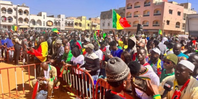 Meeting de Sonko à Keur Massar: Un bus venu de Mbour arrêté par la Gendarmerie, les militants conduits à la Brigade de Thiès Meeting de Sonko à Keur Massar: Un bus venu de Mbour arrêté par la Gendarmerie, les militants conduits à la Brigade de Thiès