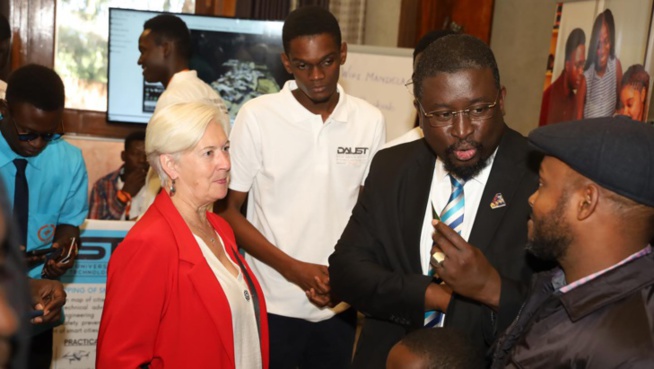 Salon des innovations technologiques : DAUST célèbre ses jeunes étudiants Salon des innovations technologiques : DAUST célèbre ses jeunes étudiants