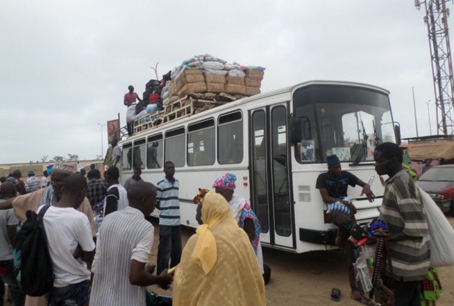 Grève des transporteurs : Ce que les voyageurs au Fouta ont vécu Grève des transporteurs : Ce que les voyageurs au Fouta ont vécu