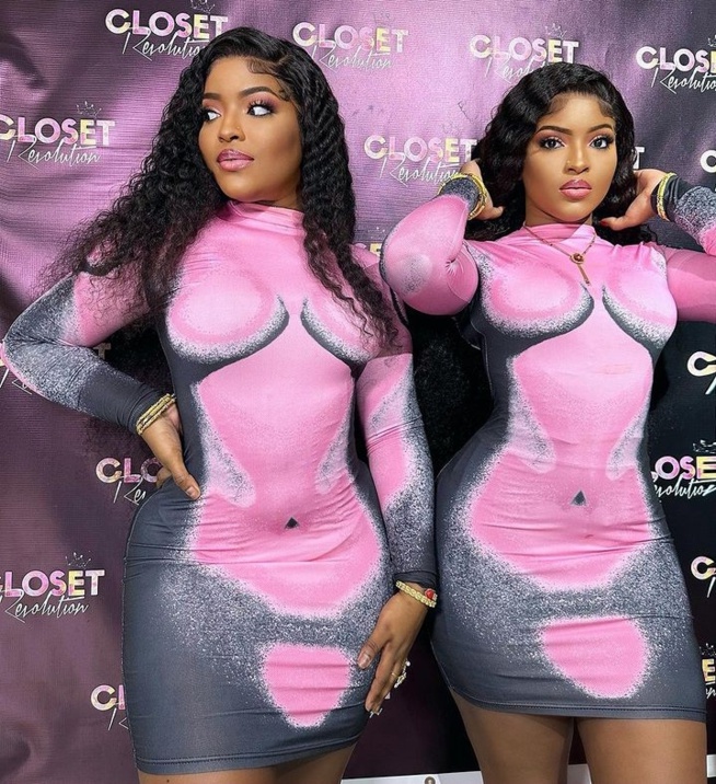 Robes moulantes et très sexy, les jumelles de Mame Boye Diao choquent la toile Robes moulantes et très sexy, les jumelles de Mame Boye Diao choquent la toile