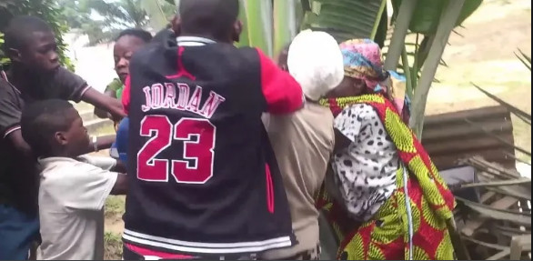 Pour une histoire d’écouteur : E. Ndiaye tabasse sa femme et écope d'une peine de 6 mois