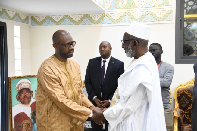 Ziarra annuelle de la famille Omarienne : Visite d’une délégation de l’ARTP auprès de Thierno Madani Tall Ziarra annuelle de la famille Omarienne : Visite d’une délégation de l’ARTP auprès de Thierno Madani Tall