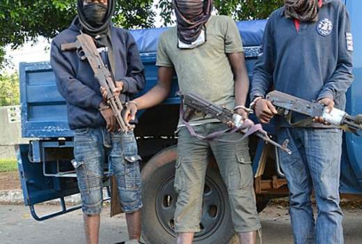 Axe Touba – Dahra Djolof : 4 coupeurs de route arrêtés par la gendarmerie de Ndindy Axe Touba – Dahra Djolof : 4 coupeurs de route arrêtés par la gendarmerie de Ndindy