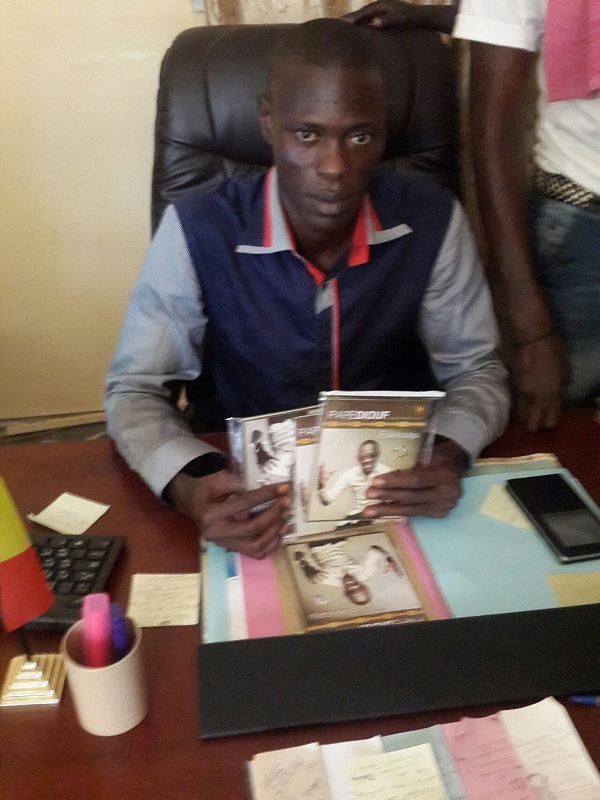 15 Photos: Caravane de la sortie de l'album "Rakadiou" de Pape Diouf ce 1er octobre 15 Photos: Caravane de la sortie de l'album "Rakadiou" de Pape Diouf ce 1er octobre