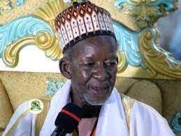 Discours violents des politiques : Cheikh Mahi Niass, Khalife général des Niassène, appelle à prêcher la paix pour la stabilité sociale du pays Discours violents des politiques : Cheikh Mahi Niass, Khalife général des Niassène, appelle à prêcher la paix pour la stabilité sociale du pays