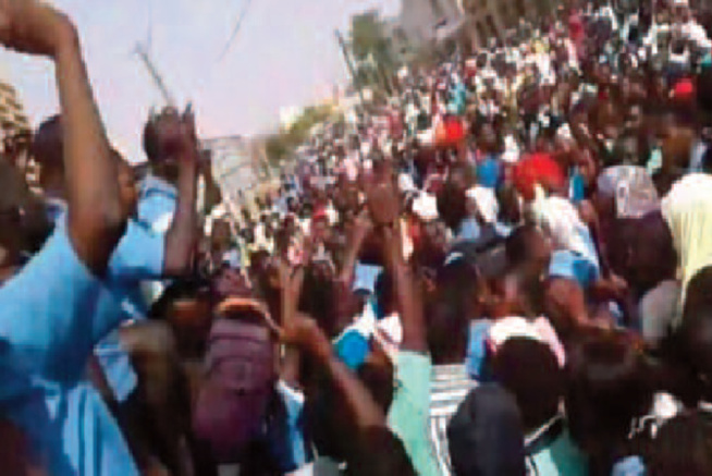 Des élèves en grève pour étudier moins : Ça se passe à Kolda ! Des élèves en grève pour étudier moins : Ça se passe à Kolda !