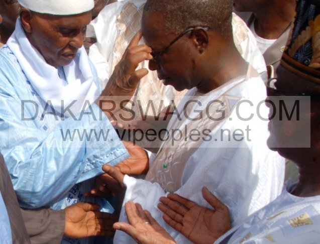 Tabaski à Massalikoul Jinane : Quand Me Wade prie pour le Pm Mohamet Dione Tabaski à Massalikoul Jinane : Quand Me Wade prie pour le Pm Mohamet Dione