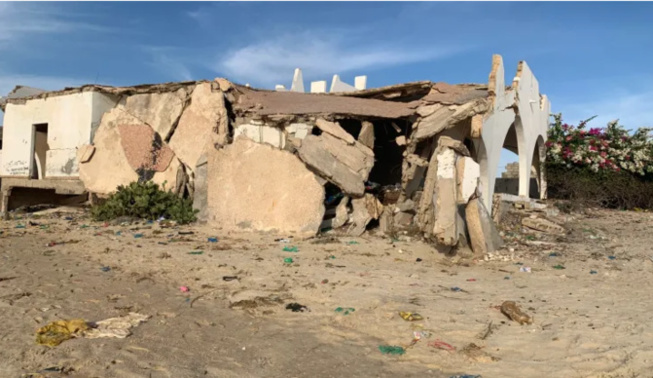 Dans le camp de misère des déplacés climatiques de Saint-Louis Dans le camp de misère des déplacés climatiques de Saint-Louis