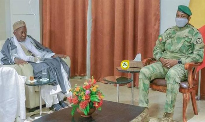 Mali : Cheikh Mahi Ibrahima Niass Reçu par le colonel Goïta Mali : Cheikh Mahi Ibrahima Niass Reçu par le colonel Goïta
