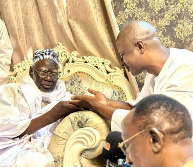 Magal Porokhane 2023 : La délégation du président dirigée par le Ministre de l'intérieur Mr Antoine Félix Diom dans cette ville religieuse. Magal Porokhane 2023 : La délégation du président dirigée par le Ministre de l'intérieur Mr Antoine Félix Diom dans cette ville religieuse.