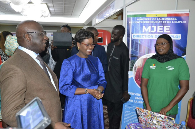 En images 22e éditions Forumdu 1er emploi avec le groupe Promo Consulting du président Mbagnick Diop du MEDS En images 22e éditions Forumdu 1er emploi avec le groupe Promo Consulting du président Mbagnick Diop du MEDS