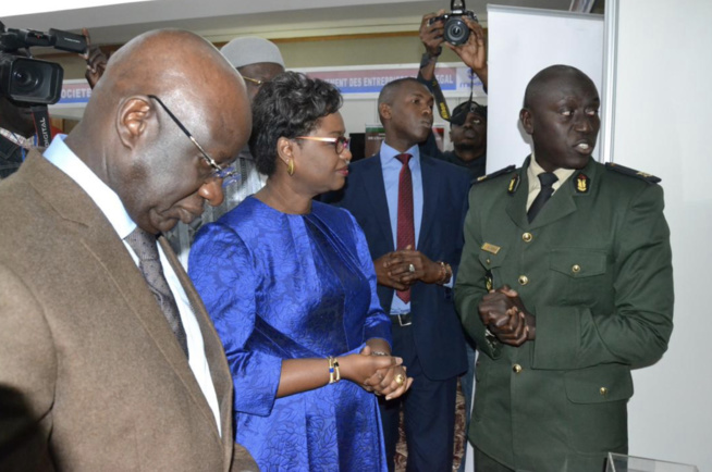 En images 22e éditions Forumdu 1er emploi avec le groupe Promo Consulting du président Mbagnick Diop du MEDS En images 22e éditions Forumdu 1er emploi avec le groupe Promo Consulting du président Mbagnick Diop du MEDS