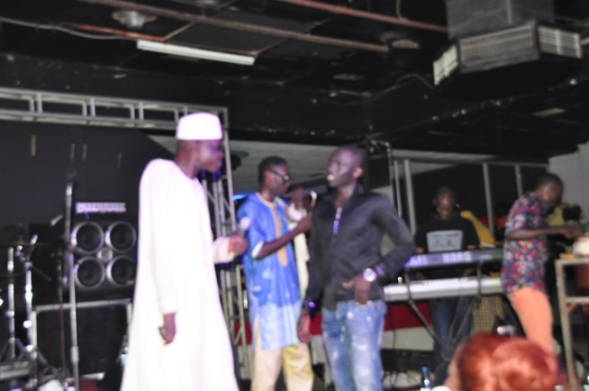 Le "Rakadiou" de Pape Diouf  draine du monde au thiossane. Regardez