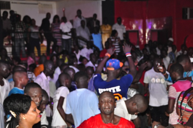 Le "Rakadiou" de Pape Diouf  draine du monde au thiossane. Regardez