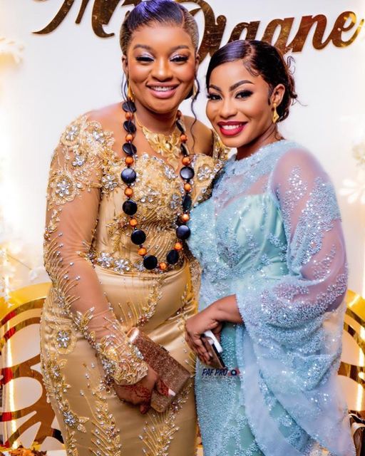 Les images majestueuses du mariage de l’actrice Ndella Les images majestueuses du mariage de l’actrice Ndella