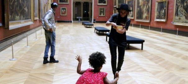 Jay Z et sa petite famille s’offrent une visite privée en VIP au Musée du Louvre Jay Z et sa petite famille s’offrent une visite privée en VIP au Musée du Louvre