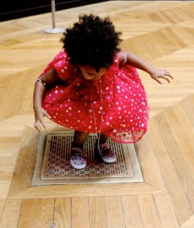 Jay Z et sa petite famille s’offrent une visite privée en VIP au Musée du Louvre Jay Z et sa petite famille s’offrent une visite privée en VIP au Musée du Louvre