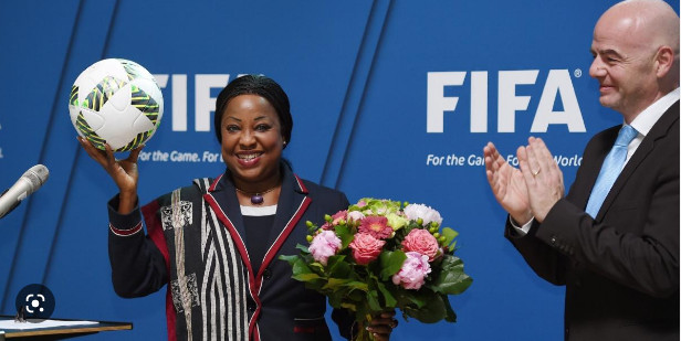 Fifa: Fatma Samoura a empoché une fortune Fifa: Fatma Samoura a empoché une fortune