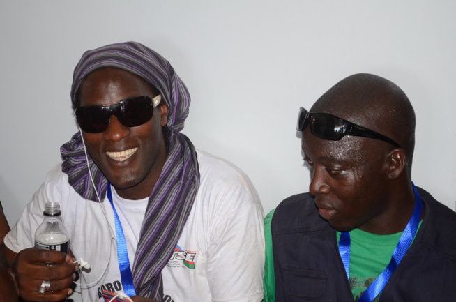 Mame Goor et Cheikh Bamba Faye réconciliés à Khelcom. Mame Goor et Cheikh Bamba Faye réconciliés à Khelcom.
