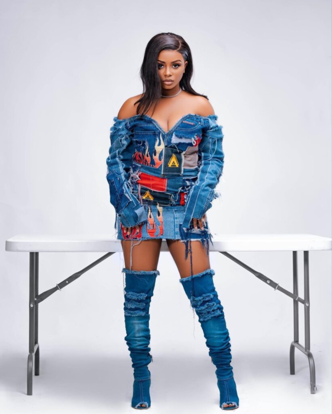 Dieyna Baldé : L’anniversaire, la mini robe en jean, la plastique sulfureuse Dieyna Baldé : L’anniversaire, la mini robe en jean, la plastique sulfureuse