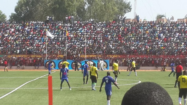 Revivez les images du match de gala lutteurs vs le groupe D- Médias Revivez les images du match de gala lutteurs vs le groupe D- Médias