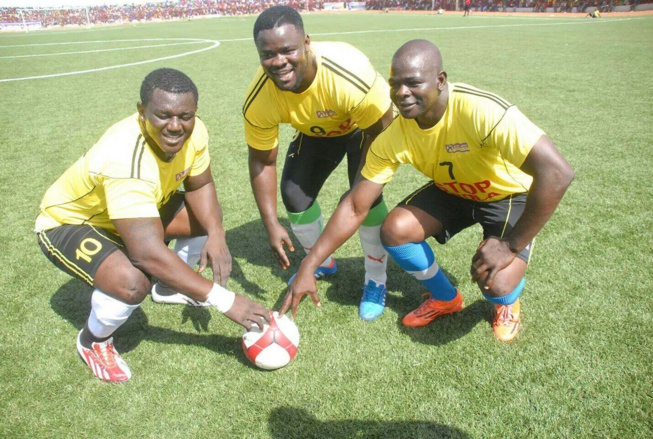 Revivez les images du match de gala lutteurs vs le groupe D- Médias Revivez les images du match de gala lutteurs vs le groupe D- Médias