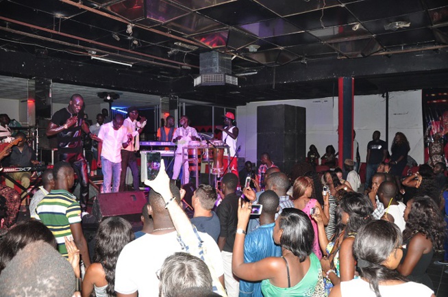 Images: Pape Diouf continue d'enflammer le thiossane Images: Pape Diouf continue d'enflammer le thiossane