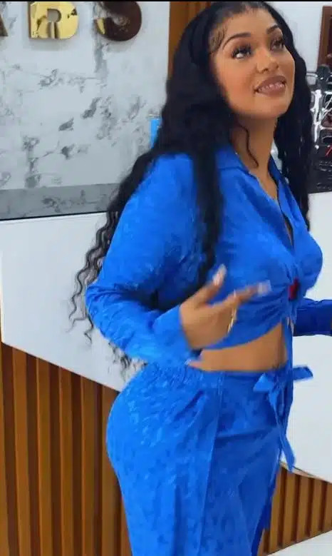 Victime de chirurgie esthétique ratée ? L’actrice Léna Gueye méconnaissable, ses f£sses débordent. Regardez! Victime de chirurgie esthétique ratée ? L’actrice Léna Gueye méconnaissable, ses f£sses débordent. Regardez!