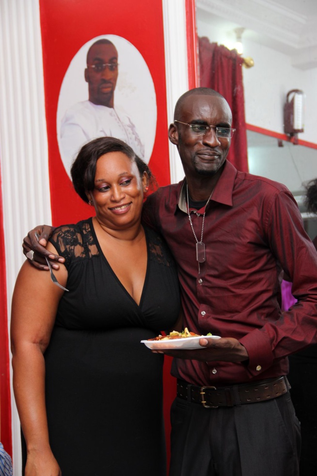 Le designer Bamba Sow fête son anniversaire avec ses amis et collègues... Le designer Bamba Sow fête son anniversaire avec ses amis et collègues...