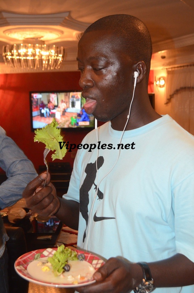 Bamba Faye patron de la MGC, garde du corps de Cheikh Amar. No comment! Bamba Faye patron de la MGC, garde du corps de Cheikh Amar. No comment!