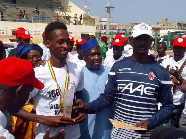 10ème édition des 10 km de Saint-Louis: Cheikh Tidiane Camara, président de la ligue veut "internationaliser" la compétition 10ème édition des 10 km de Saint-Louis: Cheikh Tidiane Camara, président de la ligue veut "internationaliser" la compétition