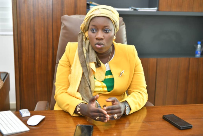 Awa Diagne, Directrice des ressources humaines au Ministère de la Santé: « Il est difficile de chiffrer l’ampleur de cette fuite des cerveaux » Awa Diagne, Directrice des ressources humaines au Ministère de la Santé: « Il est difficile de chiffrer l’ampleur de cette fuite des cerveaux »