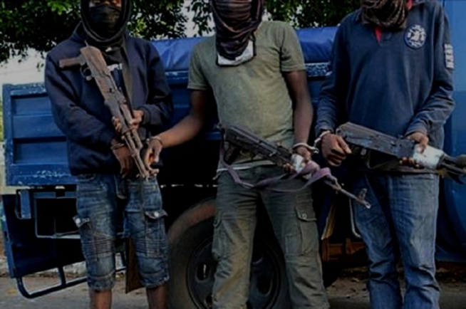 Braquages à Thilmakha : Quatre cambrioleurs arrêtés entre Mékhé et Keur Massar Braquages à Thilmakha : Quatre cambrioleurs arrêtés entre Mékhé et Keur Massar