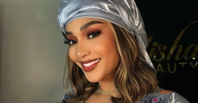 Adja Diallo magnifique dans une tenue ultra chic, coiffure et make-up de ouf. Adja Diallo magnifique dans une tenue ultra chic, coiffure et make-up de ouf.