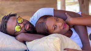 Single même jour, même heure : No Face ne lâche toujours pas Mia Guissé Single même jour, même heure : No Face ne lâche toujours pas Mia Guissé