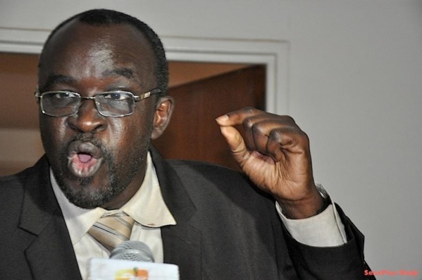 Moustapha Cissé Lô accuse d'anciens ministres et députés: "Il volent des milliards" Moustapha Cissé Lô accuse d'anciens ministres et députés: "Il volent des milliards"