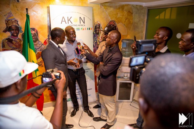Appel au travail de Macky Sall, Akon en phase avec le Président Appel au travail de Macky Sall, Akon en phase avec le Président