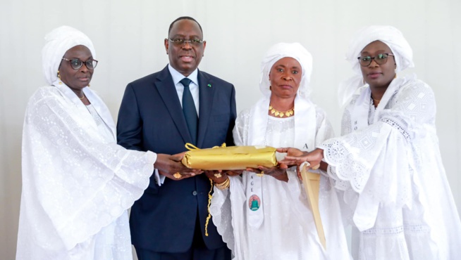 La journée internationale du 8 Mai, c’est demain : Le Président Macky Sall a reçu l’Amicale des femmes de la Présidence de la République La journée internationale du 8 Mai, c’est demain : Le Président Macky Sall a reçu l’Amicale des femmes de la Présidence de la République