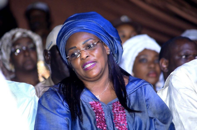 « Le Sénégal a avancé parce vous êtes là, vous les femmes ! » : Macky Sall cajole Marième et toutes les femmes du Sénégal « Le Sénégal a avancé parce vous êtes là, vous les femmes ! » : Macky Sall cajole Marième et toutes les femmes du Sénégal